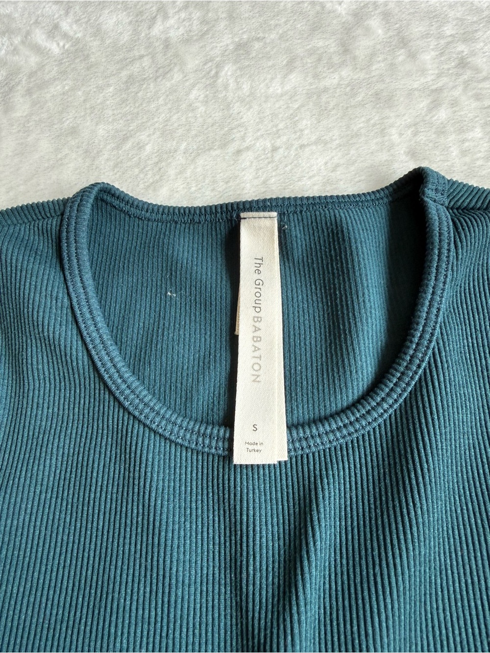 Babaton Teal Long-Sleeve Cropped Top - Picture 4 of 6